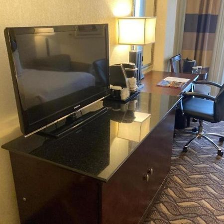 Radisson Hotel Austin - University Zewnętrze zdjęcie