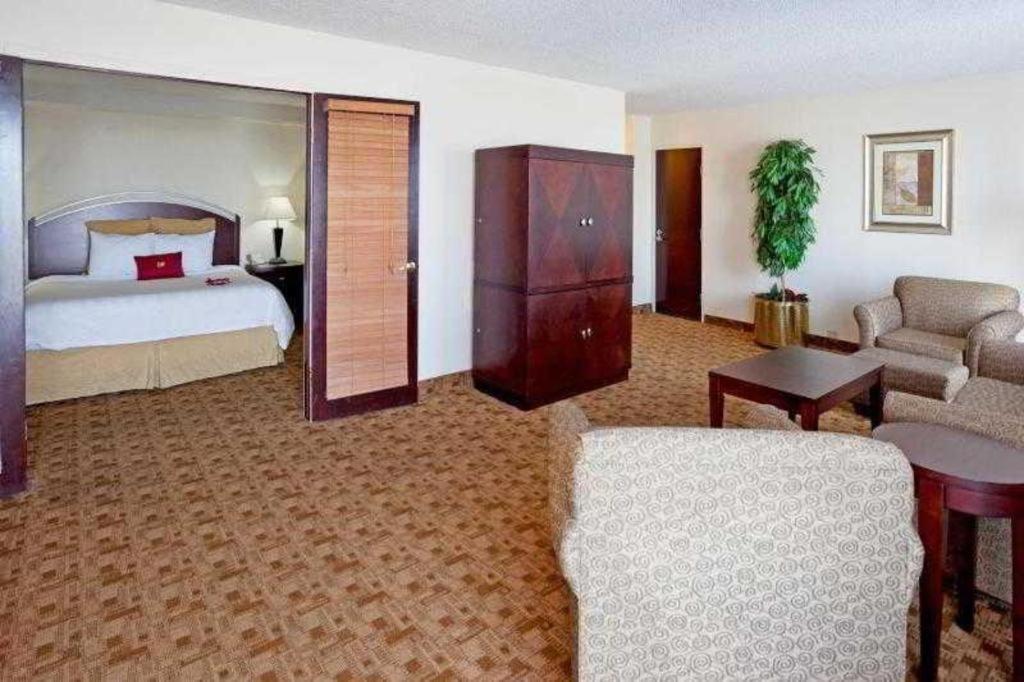 Radisson Hotel Austin - University Zewnętrze zdjęcie